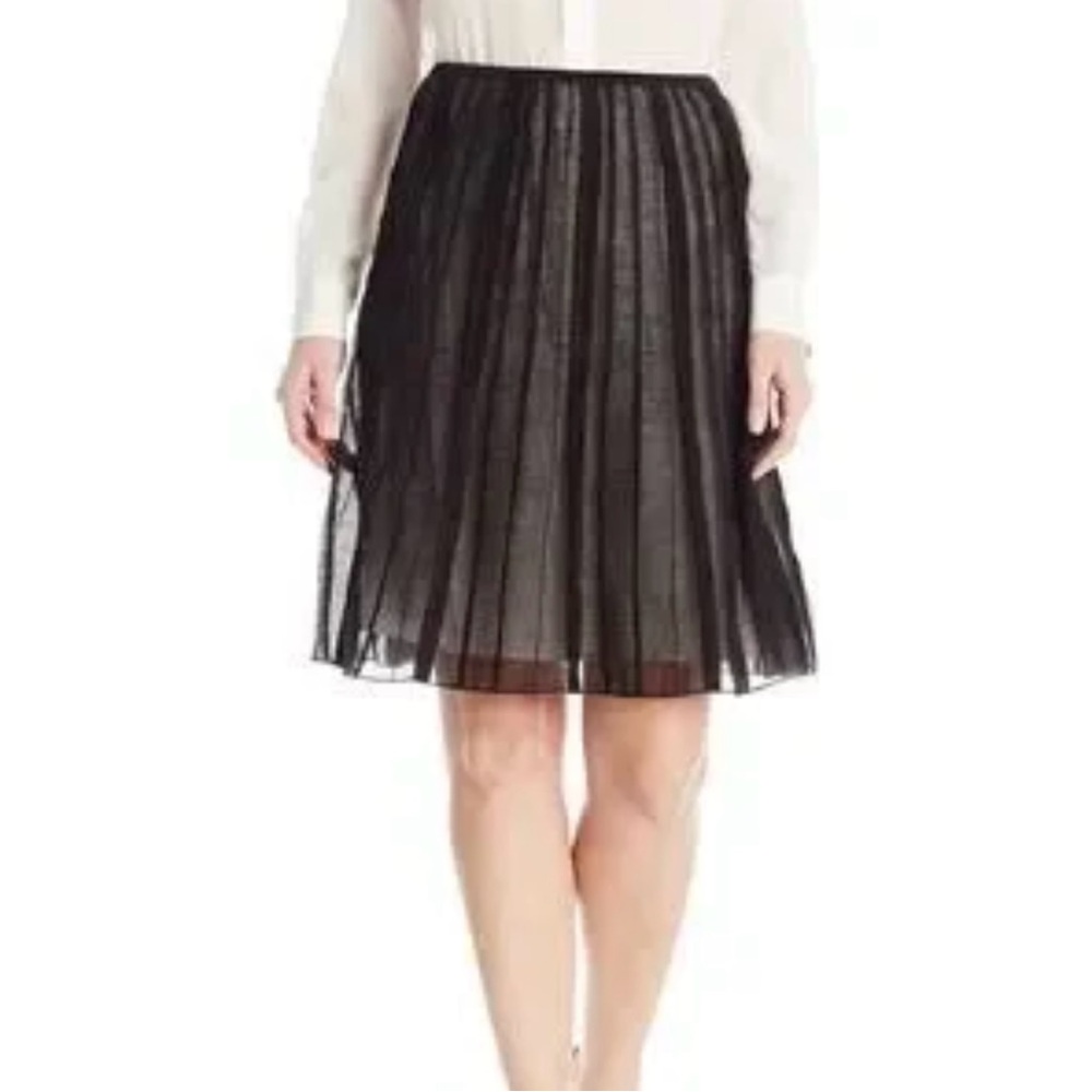NIC+ZOE Batiste Black Sheer Pleated Skirt NWOT Lined Side Zip size 8